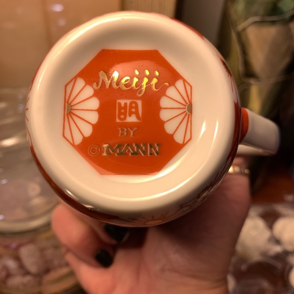 SOLD Japanese 1970's Porcelain Mug Chrysanthemum Flower 10oz Chinese Orange - Picture 5 of 10